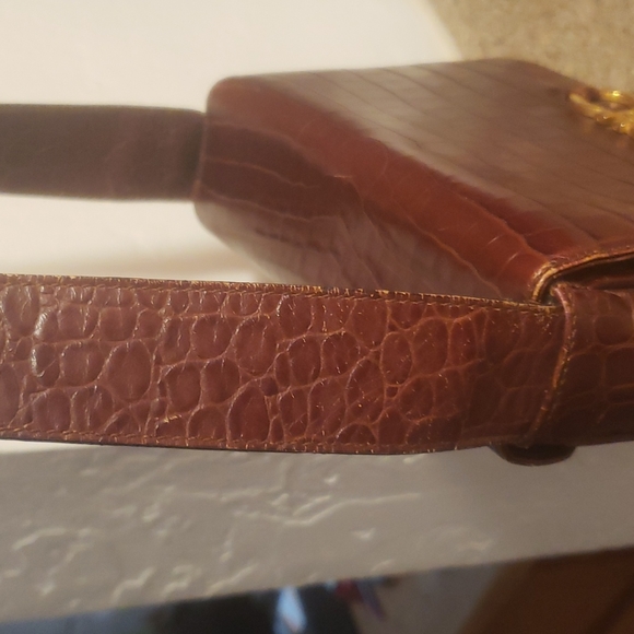 COPY - VINTAGE Salvatore Ferragamo Embossed Made In Italy Purse - Picture 15 of 16